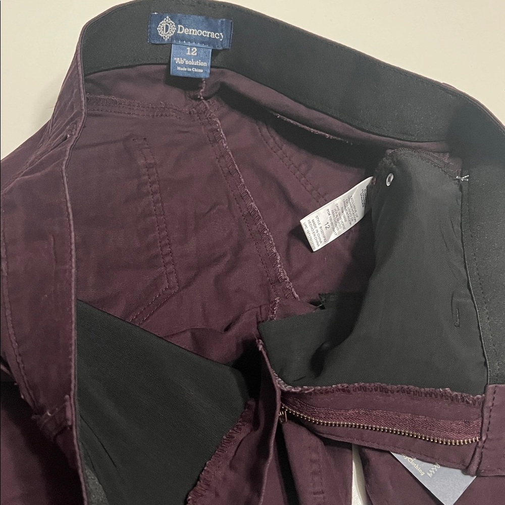 Democracy Ryland Itty Bitty Boot Cut Deep Purple Jeans Size 12 - Picture 7 of 10